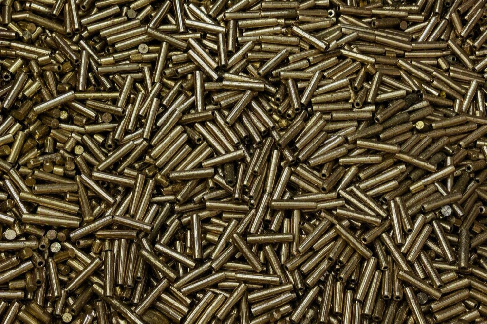 Chip and brass bar offcut